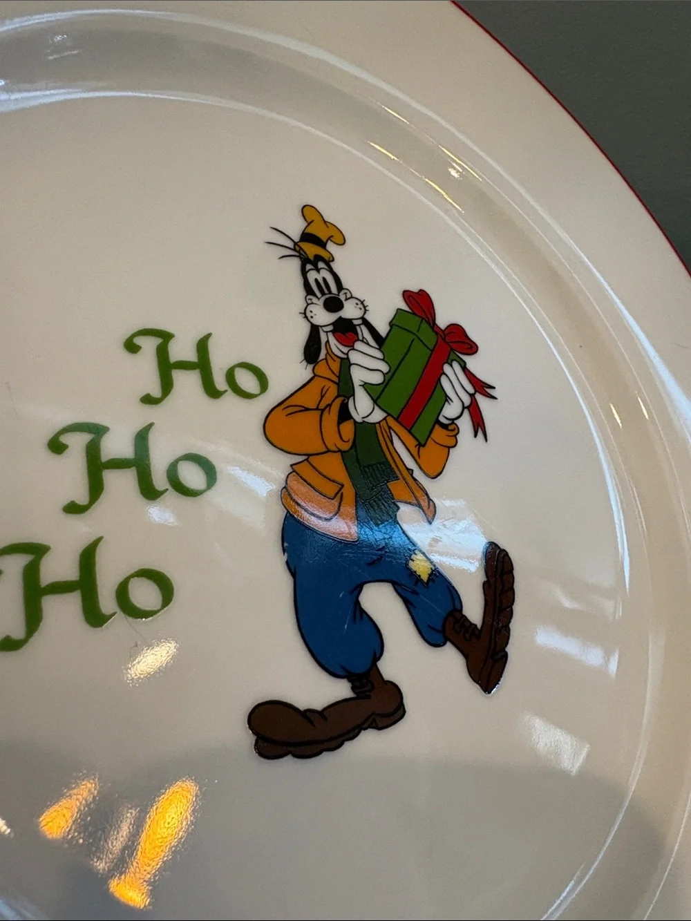 Mickey’s Vintage‎ Holiday Goofy 'Ho Ho Ho' Dinner Plate Christmas